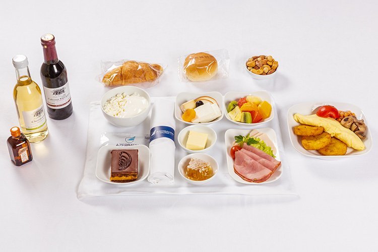 Hot breakfast (omelet)